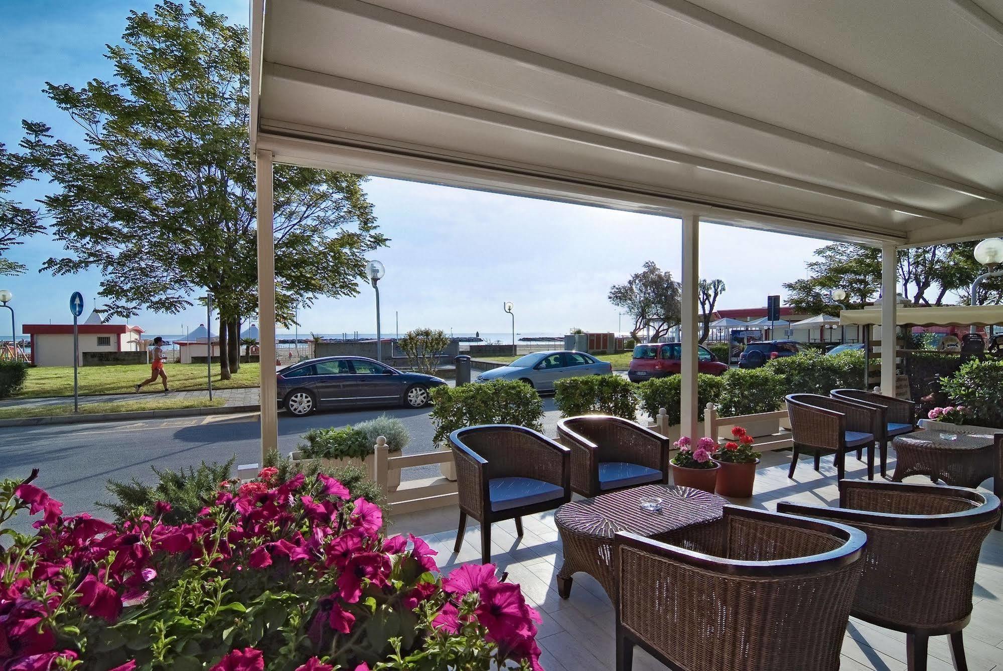 Hotel Lamorosa Rimini Ngoại thất bức ảnh